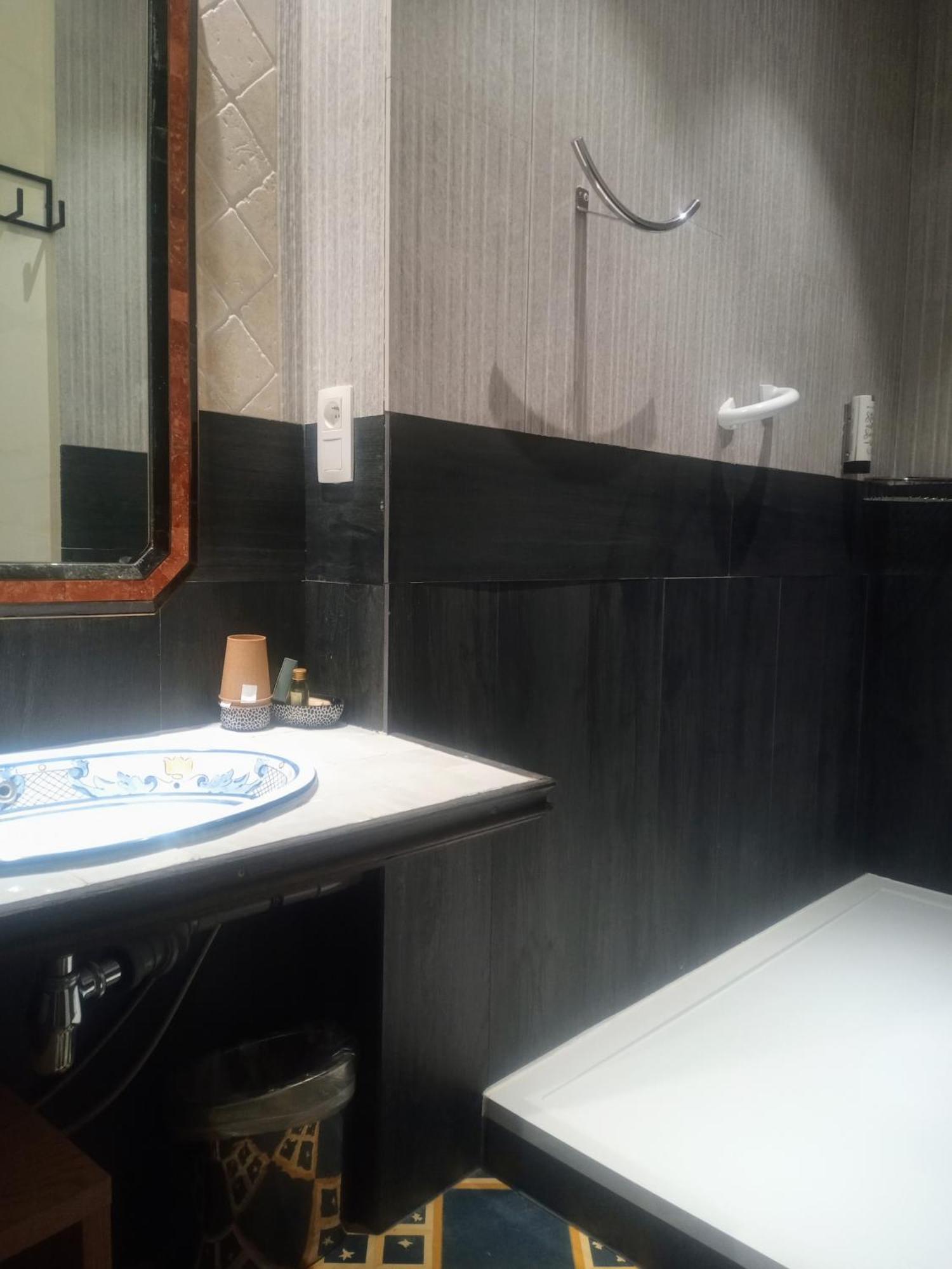 Kolmojen Hotel Sint-Truiden Ngoại thất bức ảnh